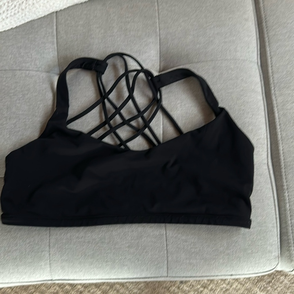 Lululemon sports bra